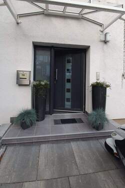 Eingang EG - 9 Zimmer Mehrfamilienhaus, Wohnhaus zum Kaufen in Witzenhausen