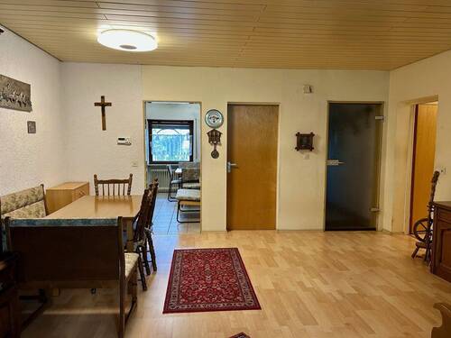 ... und Essbereich - 5 Zimmer Einfamilienhaus in Hemhofen