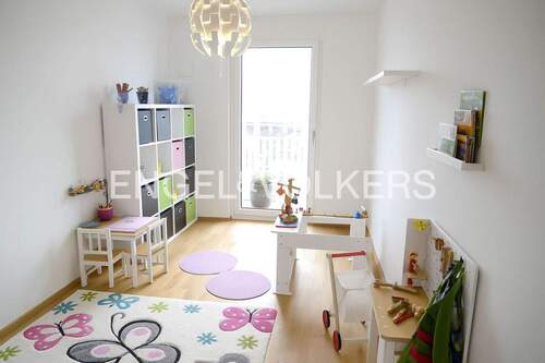 Helles Kinderzimmer - 