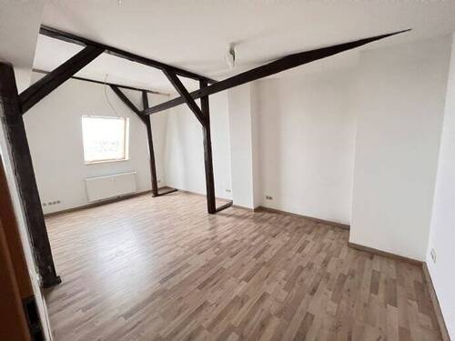 Bild 1 - 3-Raumwohnung im Dachgeschoss - 600,00&nbsp;EUR Kaltmiete, ca.&nbsp; 80,00&nbsp;m&sup2;&nbsp;Wohnfl&auml;che