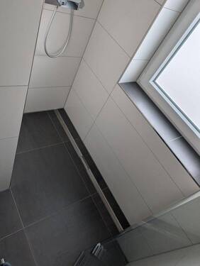 Boden der Dusche - Etagenwohnung mit 66,00 m&sup2; in Ansbach zur Miete