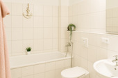Bad mit Badewanne - 