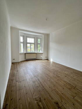 Wohnzimmer Referenzbild - 3 Zimmer Etagenwohnung zur Miete in Hainichen
