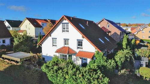 Haus - 6 Zimmer Doppelhaushälfte zum Kaufen in Vellmar