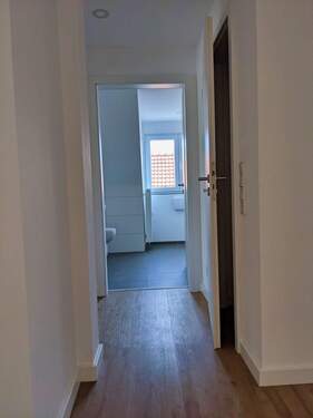 Flur - 2 Zimmer Etagenwohnung zur Miete in Aschaffenburg