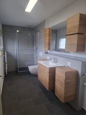 Saniertes Badezimmer - 