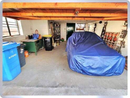 Garage - 