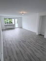 Bild 1 - Lichtdurchflutete 3 Zimmer Wohnung in München-Moosach mit Balkon,Loggia &Moderner Sanierung
