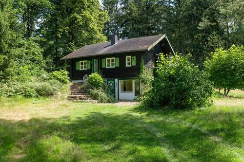 Hausansicht - Wohnen wo andere Urlaub machen - Idyllisches Anwesen auf großem Grundstück