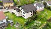 Hausansicht mit Grundstück - 8 Zimmer Mehrfamilienhaus, Wohnhaus zum Kaufen in Wertheim