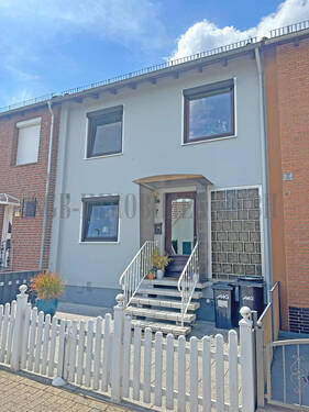 Front - Reihenmittelhaus mit 120,00 m² in Stuhr zum Kaufen