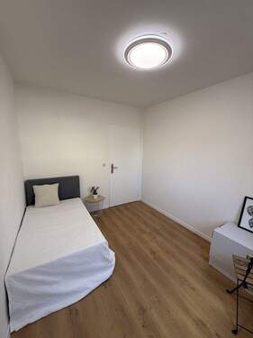 Kinderzimmer / Büro - 