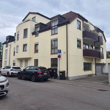 Bild 1 - Moderne 2-Zi-Whg mit Balkon,Keller, Garten