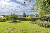 Garten als Spielplatz & Gemüsegarten denkbar - 