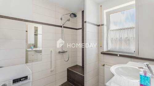 1. OG Badezimmer 1 - 