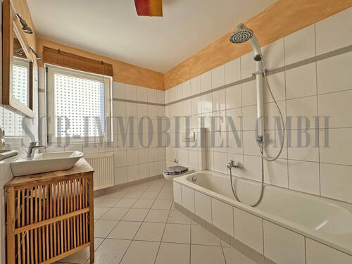 Badezimmer - Etagenwohnung mit 86,30 m² in Bremen zum Kaufen