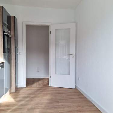 Wer darf herein - 2 Zimmer Etagenwohnung in Aschaffenburg