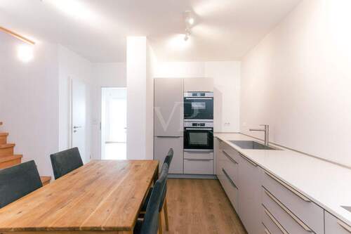 Offene Küche mit Essbereich - 4 Zimmer Einfamilienhaus zum Kaufen in Berlin