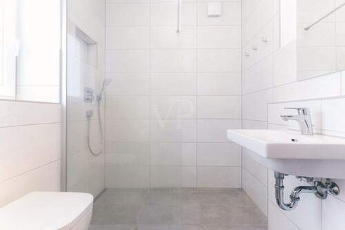 Duschbad im EG - Einfamilienhaus mit 93,40 m&sup2; in Berlin zum Kaufen