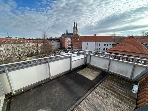 Dachterrasse - Mit schöner Dachterrasse!! 2-Zimmer-Wohnung sucht neuen Mieter!