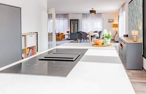 Hochwertige Küche & Kochinsel - 