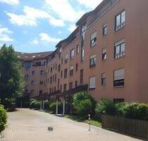 helle 2-Zimmer-Wohnung mit Balkon und Einbauküche in Augsburg