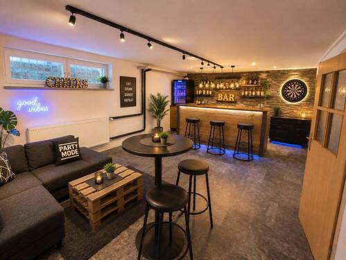 Keller Beispiel Party - 
