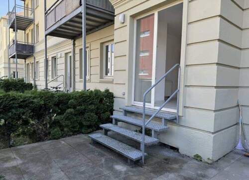 Kleine Terrasse zum grünen Innenhof - Wohnen in MD-Stadtfeld Ost schöne 3-Wohnung im EG mit kleiner Terrasse ca.65,29m² zu vermieten !