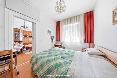 Schlafzimmer Vorderhaus EG - 