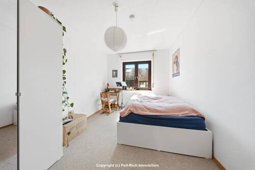Schlafzimmer Vorderhaus OG - 