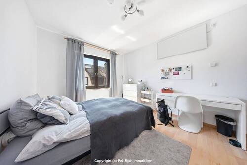 Schlafzimmer Vorderhaus OG - 