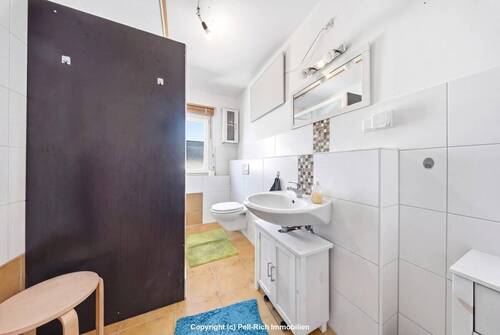 Badezimmer Vorderhaus OG - 