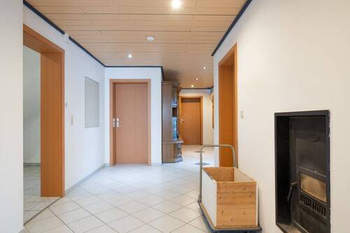 Flur UG - 