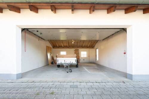 Garage - 