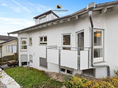 Außenansicht auf die Wohnung - 3 Zimmer Etagenwohnung zum Kaufen in Herrenberg