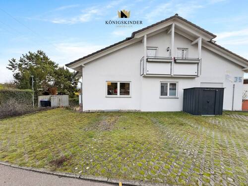 Außenstellplätze - 3 Zimmer Etagenwohnung in Herrenberg