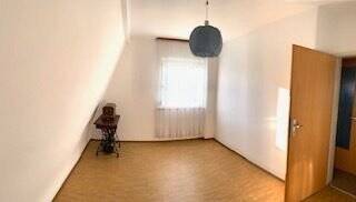 Kleines Zimmer im OG - 