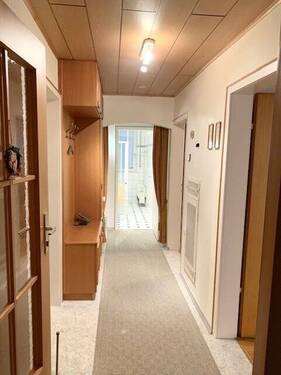 Der Flur - Einfamilienhaus mit 138,00 m&sup2; in Nellingen zum Kaufen