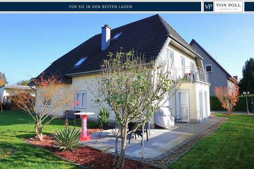 Haus mit Terrasse und Garten - Großzügig wohnen ohne Kompromisse: 8 Zimmer, 2 Bäder und Gäste-WCs für maximalen Familienkomfort