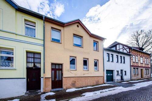 Straßenansicht - Reihenmittelhaus mit 110,00 m&sup2; in Ballenstedt zum Kaufen