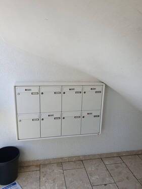Briefkastenlage am Eingang - 