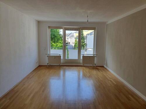 Wohnzimmer zum Balkon - 