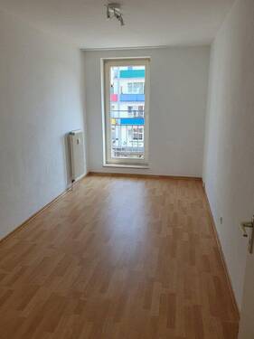 Arbeitszimmer zum Fenster - 