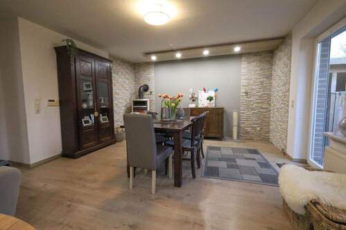 Wohn- und Essbereich - Doppelhaushälfte mit 100,00 m&sup2; in Albersdorf zum Kaufen