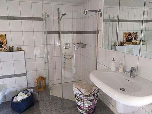 Badezimmer (1).jpg - 