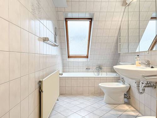 Badezimmer - 1. Obergeschoss - 