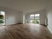 Wohnraum/Küche - 3 Zimmer Etagenwohnung zum Kaufen in Dargen