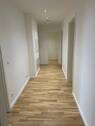 Flur - Etagenwohnung mit 82,60 m&sup2; in Chemnitz zur Miete