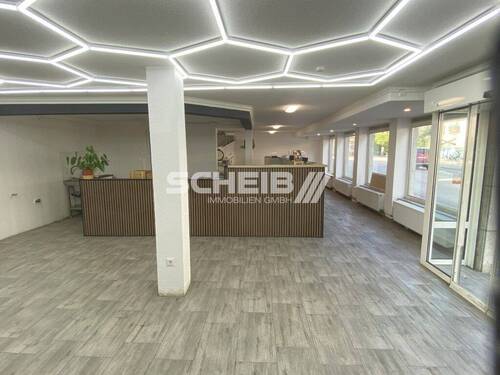 repräsentative Fläche - Ebenerdige Büro-Ausstellungsfläche an viel befahrenen Hauptstraße