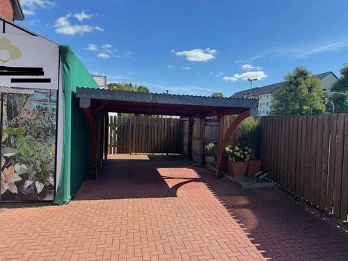 Carport, Durchgan Hinterhof - Grundstück in Wolfsburg